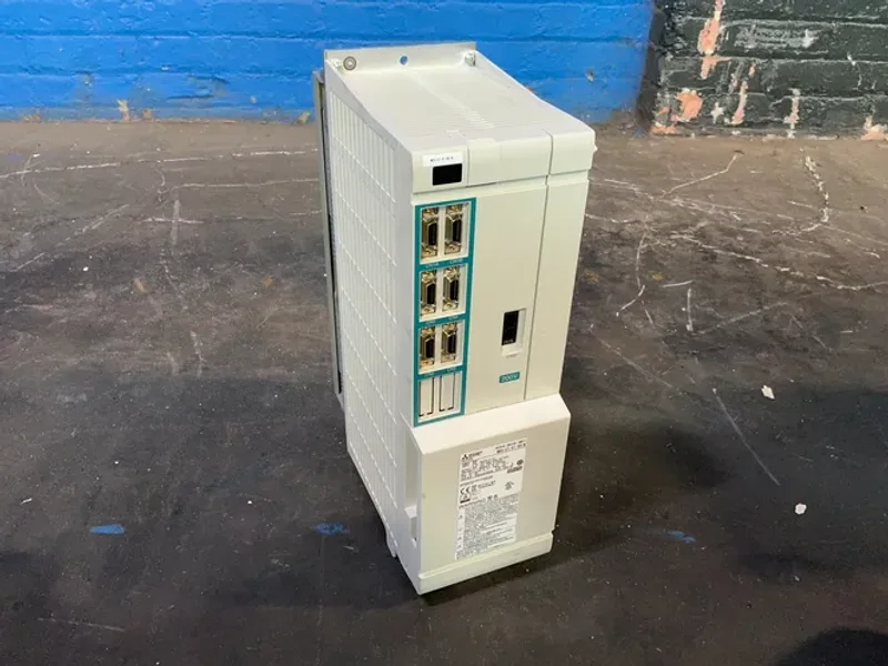 MITSUBISHI 9 KW SERVO DRIVE UNIT  -  MDS-C1-V1-90-N