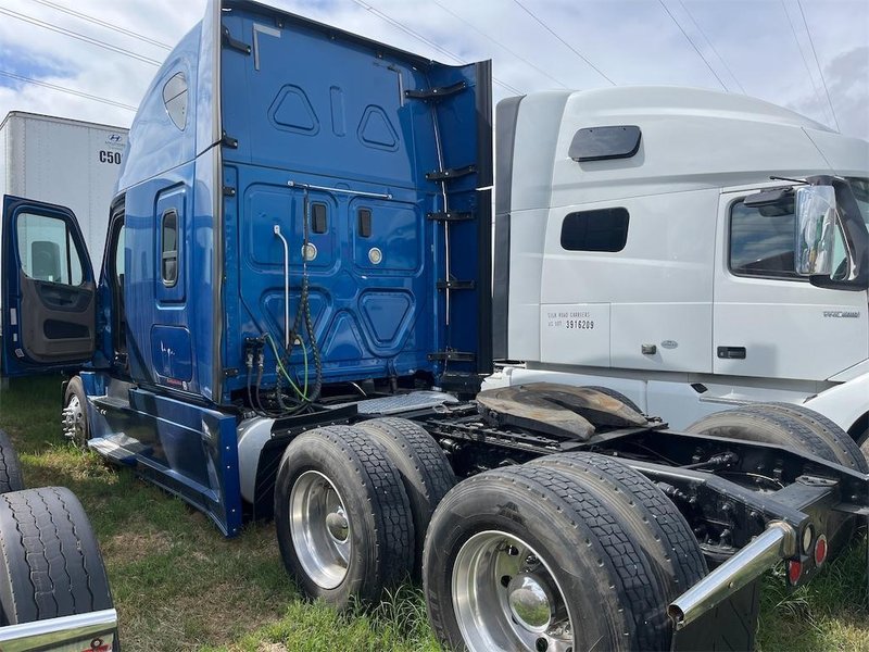 2017 Freightliner Cascadia 125 3AKJGLDR6HSHZ6452
