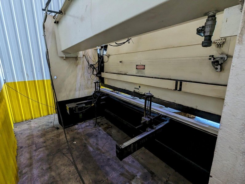 230 TON X 12' PACIFIC MODEL J230-12 HYDRAULIC PRESS BRAKE: STOCK #18531