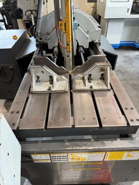 HYD-MECH V-18 Series II  18” x 20” Vertical Band Saw 2007’ #7142