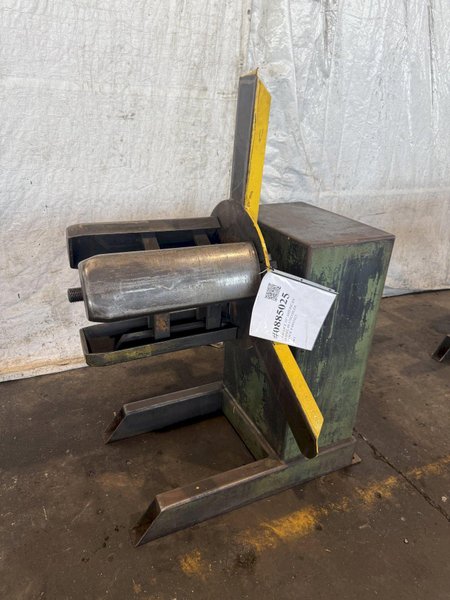 2,500 LB X 18&quot; AMERICAN MODEL 60 UNCOILER. STOCK # 0885025