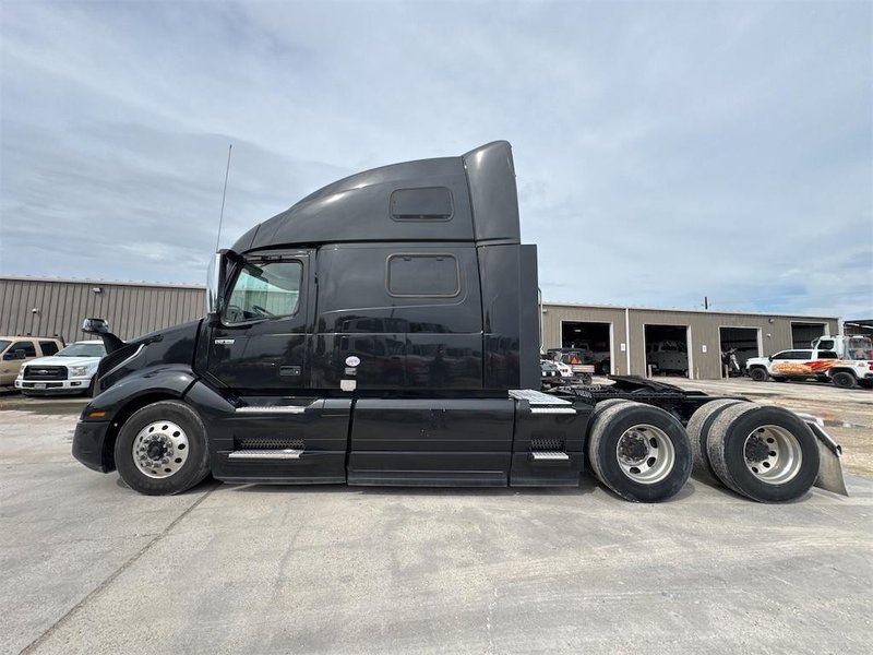 2024 Volvo VNL64T860 4V4NC9EH8RN656676