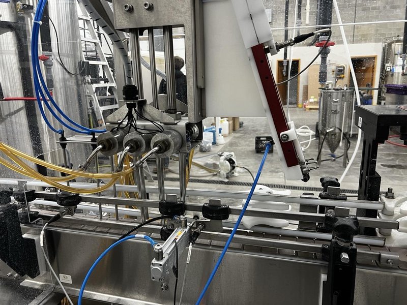 Cask mACS Micro Automated Canning System – 3-Head Filler with Rotary Accumulation Table (15–20 CPM, FESTO Interface)