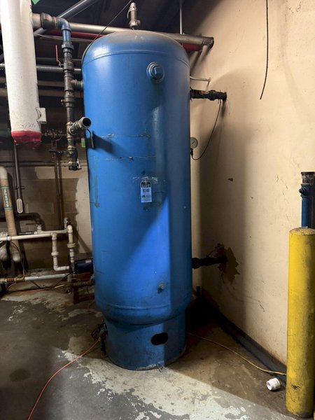 250 GALLON AIR HOLDING TANK, BRUCKNER EIVG AND MFG., MAWP 150 PSI, 30&quot; DIAMETER X 9&#039; TALL,