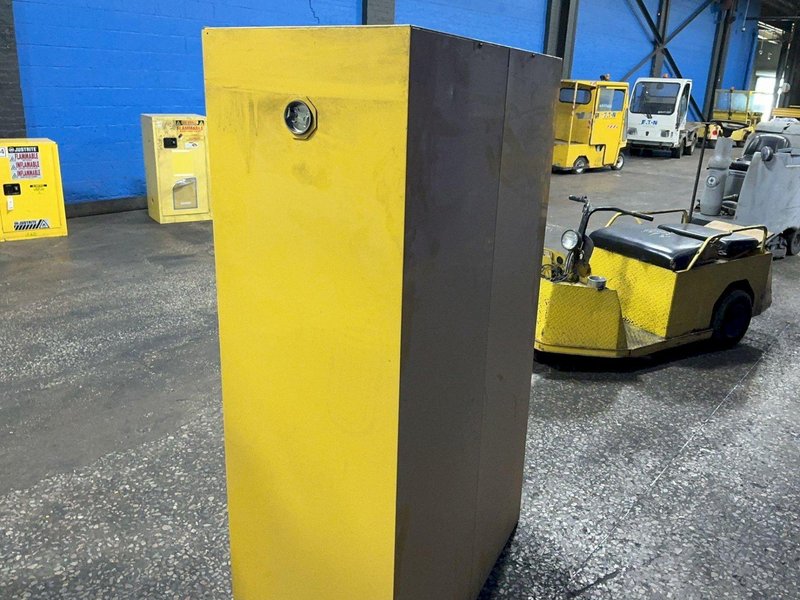 JUSTRITE 45 GALLONS  / 43" X 18" X 65" FLAMMABLE CABINET  -  894500
