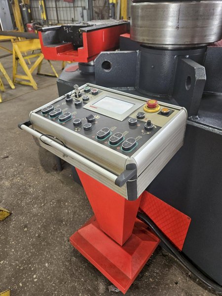 5/8" x 6" x 6" Akyapak Angle Bending Roll Model APK180