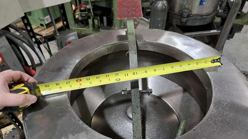 HSIN DER 25LB Capacity STM-20 Parts Centrifuge – 1 of 6