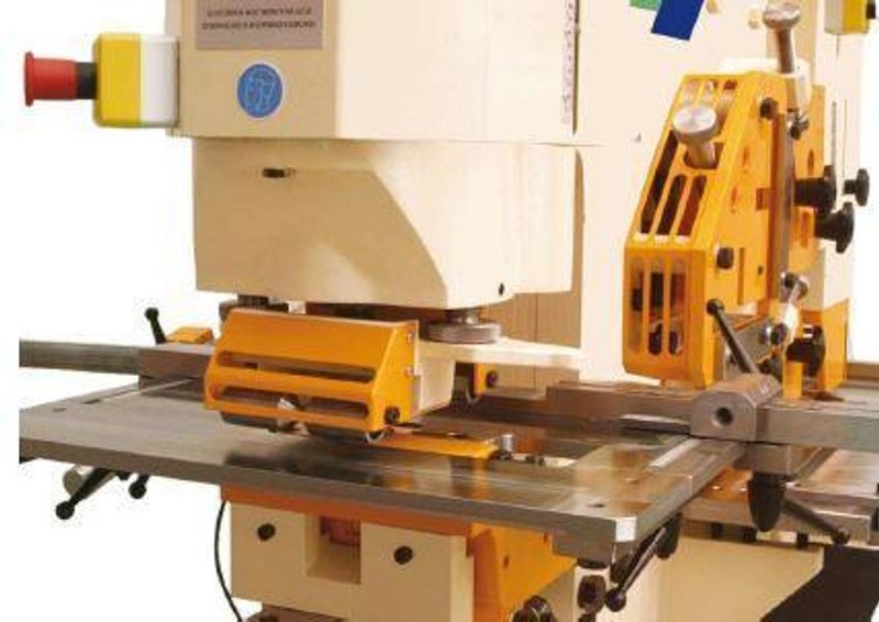 93 Ton, New Geka Hydraulic Ironworker Model Bendicrop 85S - Dual Operator