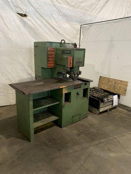 STRIPPIT SONIC 18/30 PUNCH MACHINE AND CORNER NOTCHER W/ TOOLING. STOCK # 1271823.