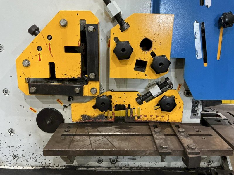 88 TON KNUTH MODEL #HPS 80/150 HYDRUALIC IRONWORKER 2012 : YOBRO #25332