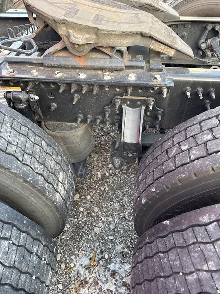 2023 Volvo VNL64T860 4V4NC9EH6PN603472