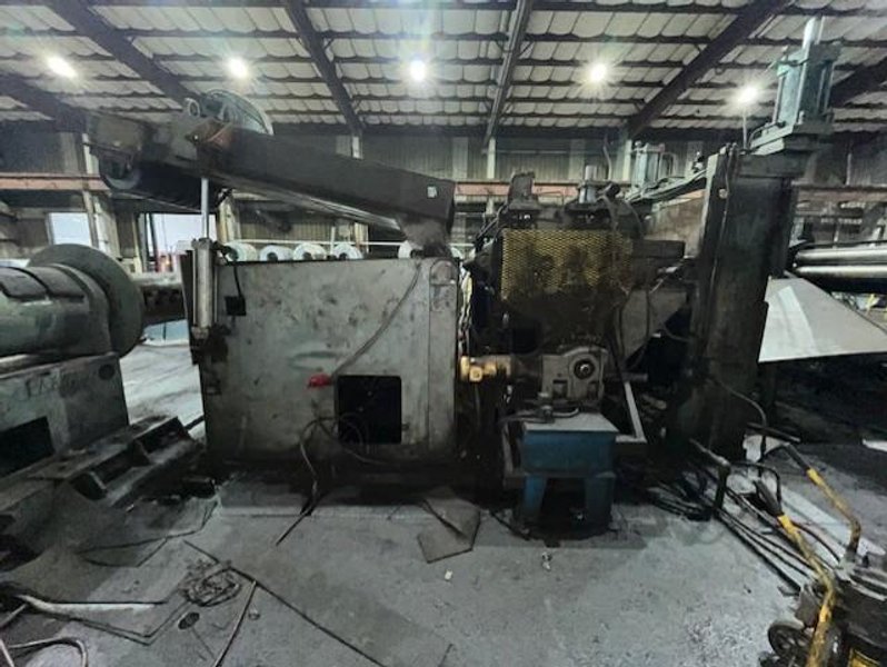 72&quot; PAXSON POWERED HOLD DOWN / PEELER TABLE STOCK# 4044