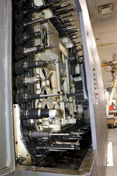 Okuma MA-600HII CNC Horizontal Machining Center, 2013 – Chip Conveyor