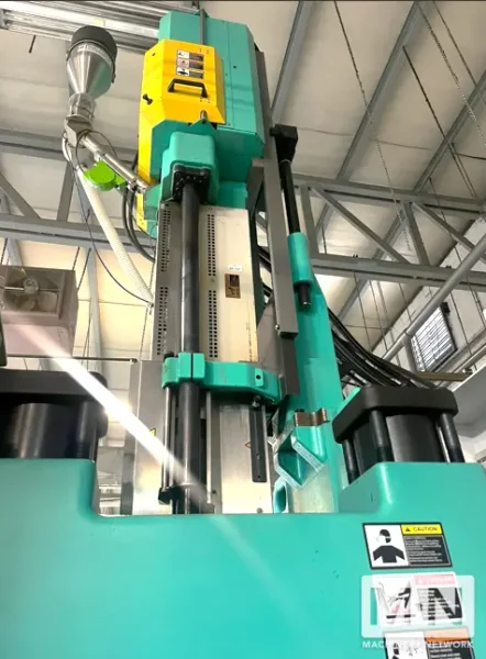 220 TON 16 OZ ARBURG MODEL 1500T-2000-800 VERTICAL CLAMP AND INJECTION MACHINE MFG 2015 ** LOW HOURS