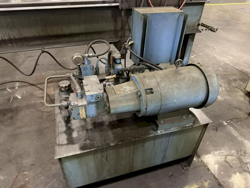 DRILCO TRAVELING HEAD HYDRAULIC STRAIGHTENING PRESS: YOBRO #25865