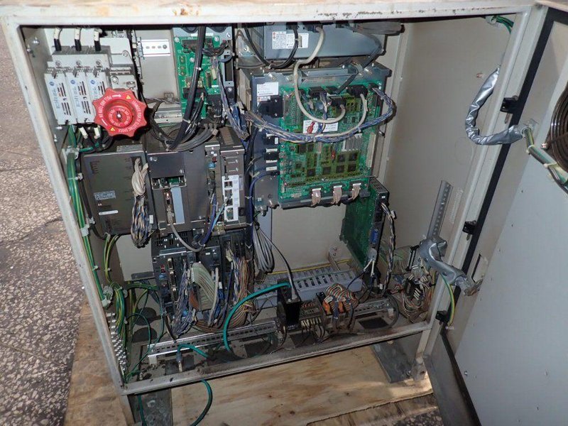 YASKAWA MOTOMAN ROBOT  -  MOTOMAN-MH6