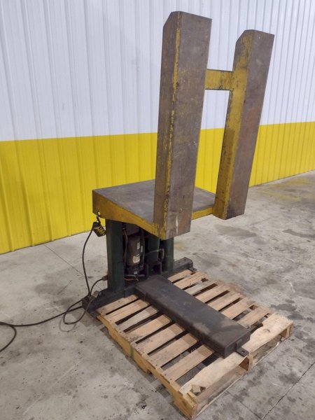 4,000 LBS SOUTHWORTH HYDARULIC PALLET TIPPER / UPENDER, 110V SINGLE PHASE: STOCK #22328