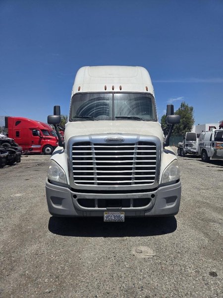 Freightliner Cascadia, 2016