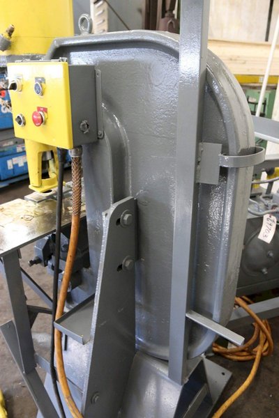 100 TON FABRILINE HYDRAULIC FLANGE PUNCH &amp; HYDRAULIC TANK: STOCK #69703