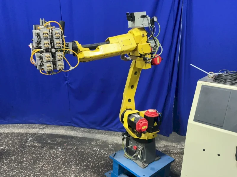 Fanuc  Robot  - M-10ia