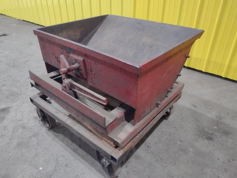 39&quot; X 38&quot; X 30&quot; ROLLING SHOP DUMP HOPPER: STOCK #19361