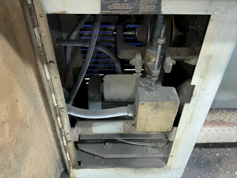 HARDINGE 9” X 28” LATHE  -  DV-59
