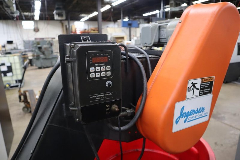 Doosan Lynx 300M CNC Turning Center with Live Milling, 12 Station Turret, 10&quot; 3-Jaw Chuck, Tailstock, Tool Presetter, Parts Catcher, Chip Conveyor- Auction Item