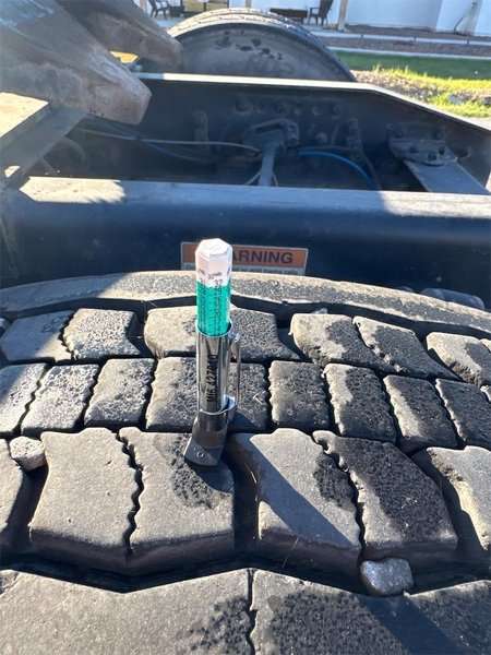 2020 Freightliner Cascadia 1FUJHHDV9LLLC1673