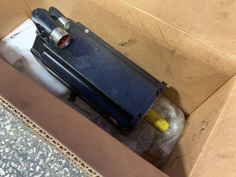 Allen-bradley 4500 Rpm Servo Motor - Mpm-b1652f-mj74aa
