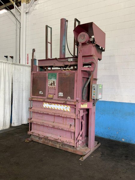 60"X 30" LOAD KING MODEL # 30 VERTICAL CARDBOARD BALER : STOCK #79753