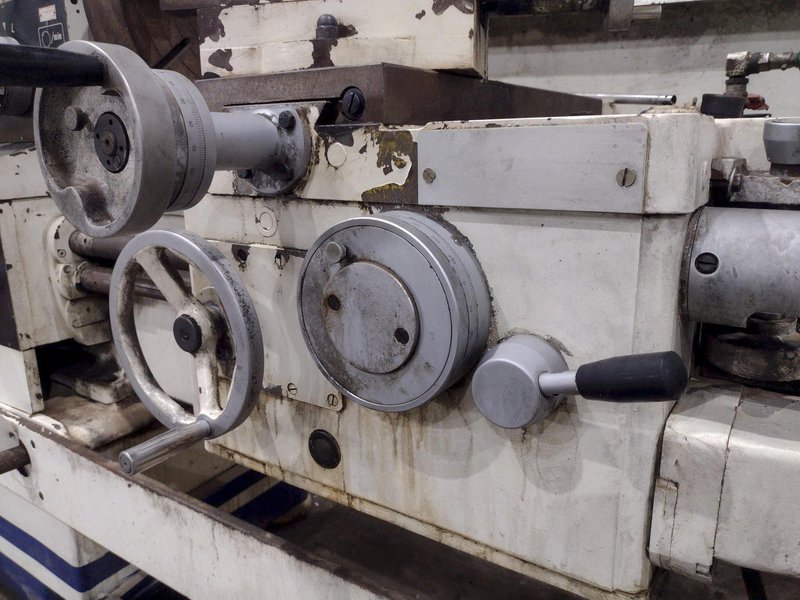 22" X 40" BIRMINGHAM MODEL #DL2240 ENGINE LATHE 2005 : YOBRO #25341