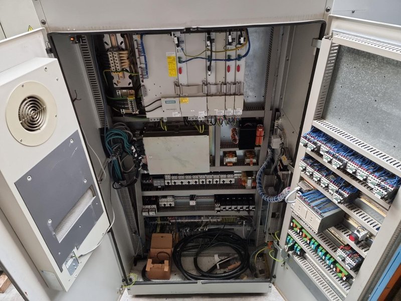 Hermle - C800V X: 800 - Y: 600 - Z: 500 mm CNC