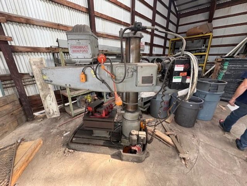 3&#039; X 9&quot; CINCINNATI BICKFORD COLUMN RADIAL DRILL STOCK# 4157