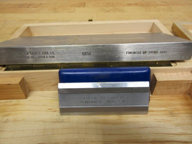 Precision Gage &amp; Tool (2 pcs) Fineness of Grind Gauge with Scrapers, For Checking Particles in Grinding Coolant- Auction Item