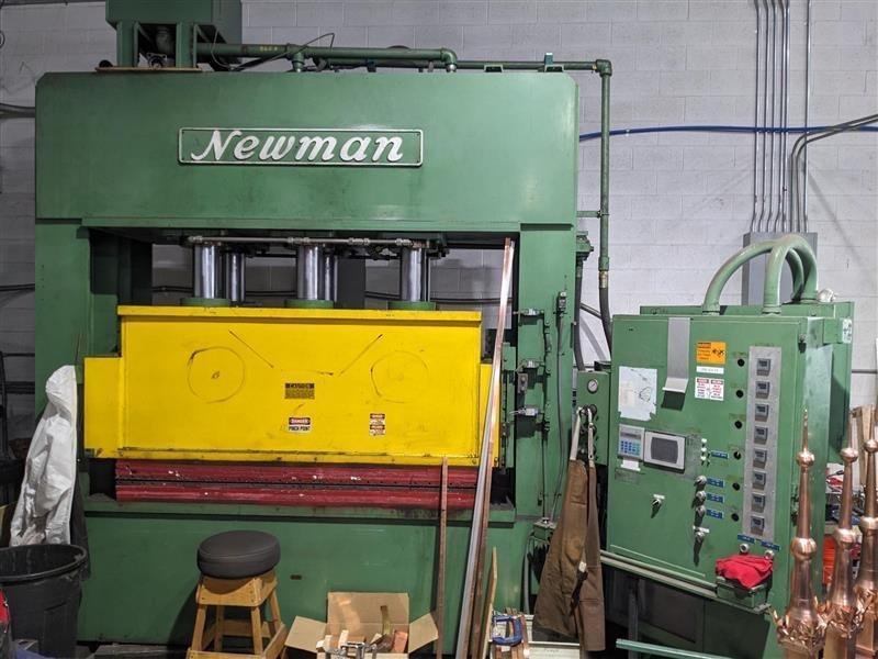 650 Ton Newman Hydraulic Press, 1990 – 7′ x 3′