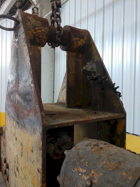 35,000 LB 17.5 TON X 18" TO 76" X 60"  OD BRADLEY CRANE MOTORIZED COIL GRAB: STOCK : STOCK 13243