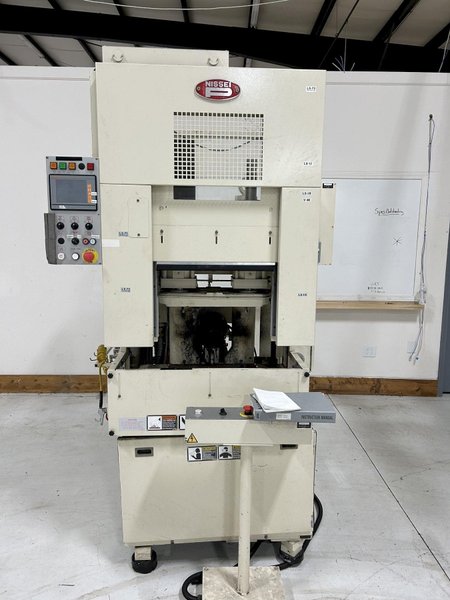 Nissei Used ST20-5A Vertical Injection Molding Machine, 20 Ton, 460V, 35 ccm.