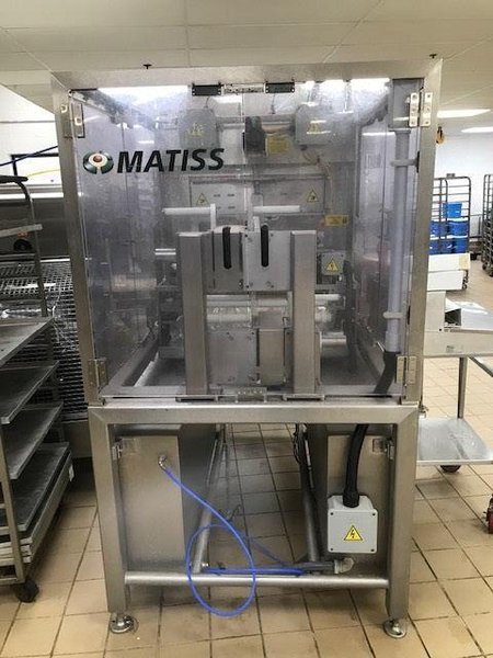 Matiss MR-222-SPU Automated Cake Cutting Machine – Up to 425 Cakes/Hour, 2–24 Portions