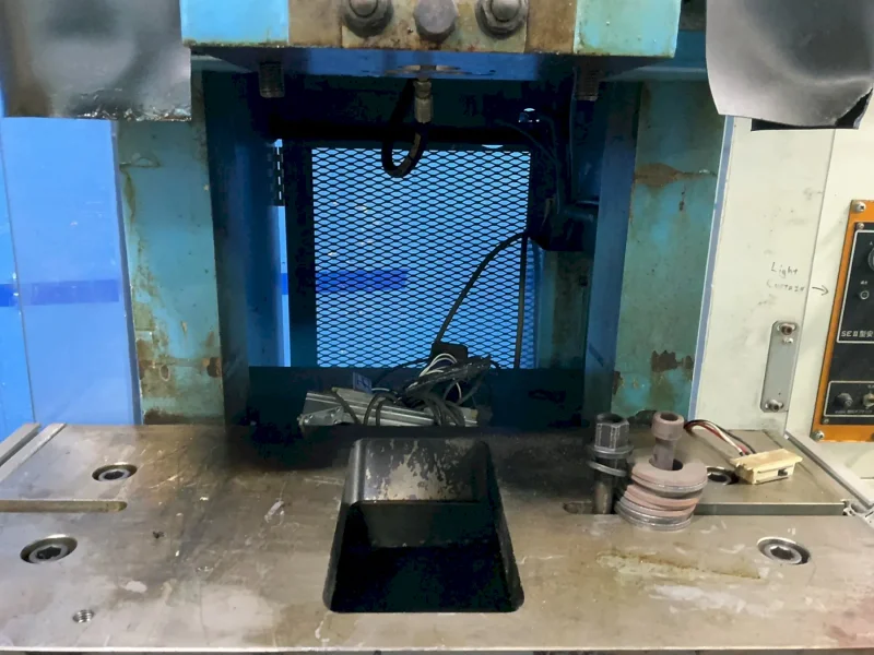 WASINO ENGINEERING 28 TONS GAP FRAME PRESS  -  PUX 25