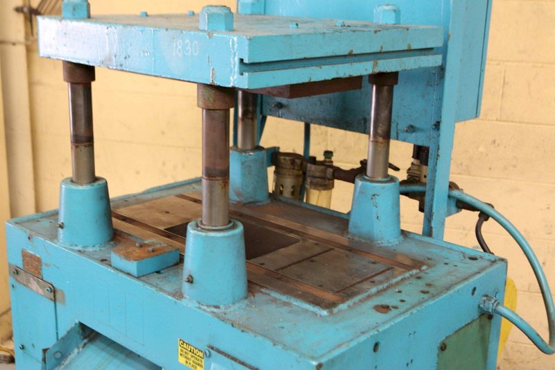 18 TON MICHIGAN ROLL FORM CUTOFF PRESS: STOCK # 69831