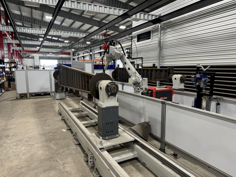 2021 ABB MODEL #IRB 4600 ROBOT WELDING SYSTEM WITH PRESTON EASTIN WELDING FIXTURE: STOCK 21175