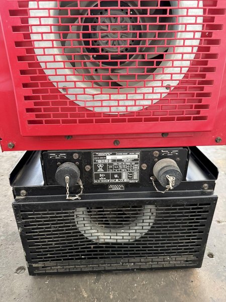 1000 AMP LINCOLN ELECTRIC POWER WAVE AC/DC 1000 WELDER. STOCK # 0343125