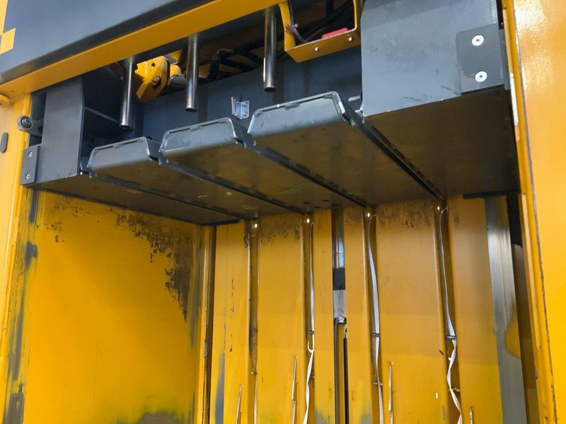 BRAMIDAN MODEL X30 VERTICAL BALER: STOCK #81209