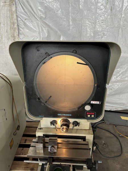 DELTRONIC DH214-612R OPTICAL COMPARATOR. STOCK # 0524323