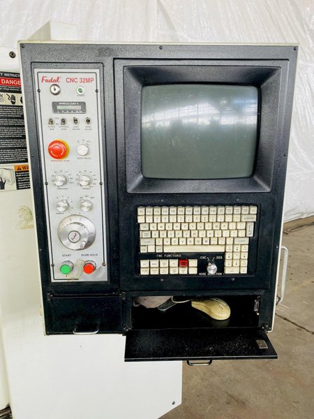 FADAL 3016 VERTICAL MACHINING CENTER. STOCK # 0207422