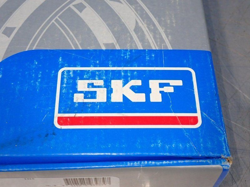 SKF SUPER-PRECISION, SINGLE-ROW ANGULAR CONTACT BALL BEARING  -  7032 ACDGB/VQ253