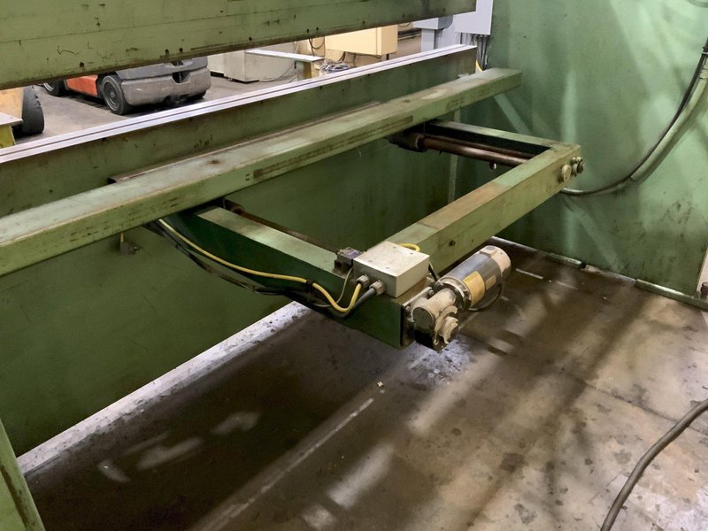 240 TON X 10' BETENBENDER HYDRAULIC PRESS BRAKE: STOCK #80837