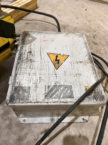 4,000 LB X 72" X 36" SOUTHWORTH MODEL #LS4-36 HYDRALUIC LIFT TABLE WITH ROLLER TOP: STOCK #20909