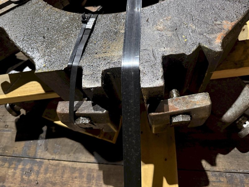 11" HEAVY DUTY STEADY REST FOR LATHE: YOBRO #26019