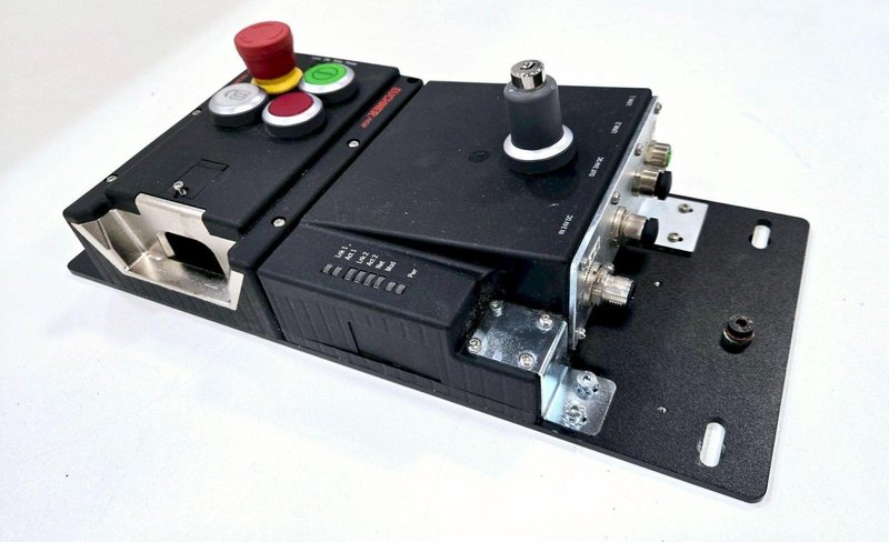 EUCHNER MGB-L1B-EIA-L-136464 SAFETY SWITCH USED